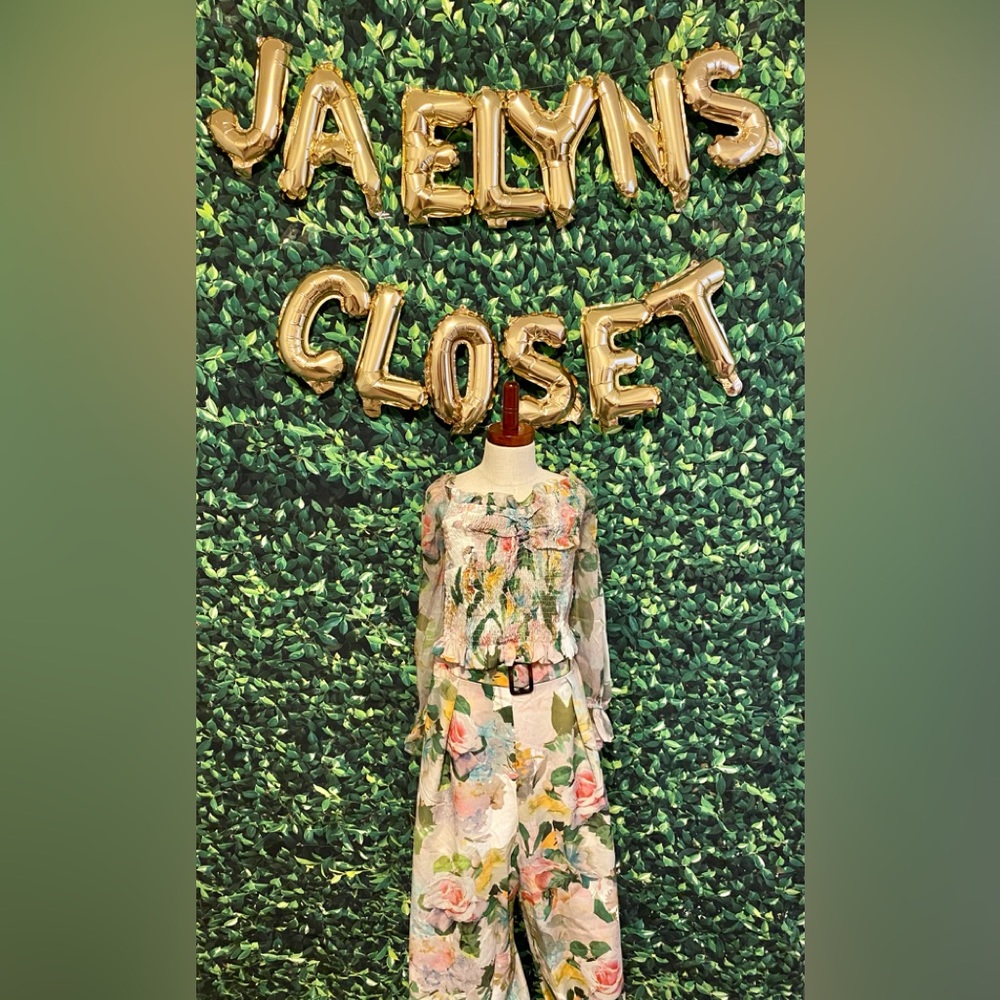A.Peach 2 piece Floral Set